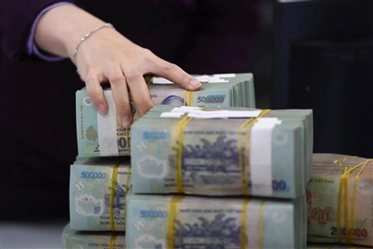 Lãi vay lên 14%/năm, doanh nghiệp 'gồng mình' trả lãi