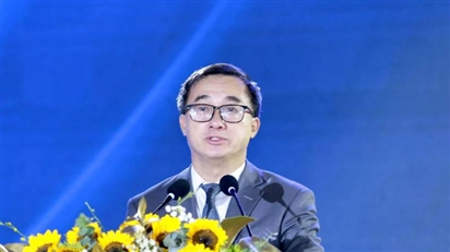 Việt Nam bắt Thứ trưởng Bộ Y tế Trần Văn Thuấn