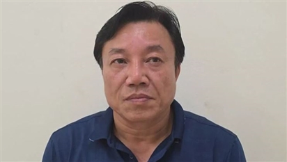 Giáo sư Nguyễn Huy Ngọc bị bãi nhiệm