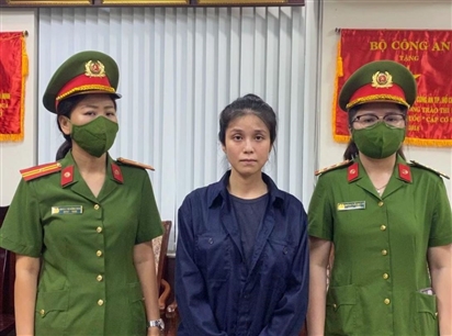 'Cô tiên từ thiện' Trúc Phương xin điều chỉnh thông tin trong hồ sơ đại án ma túy VN10