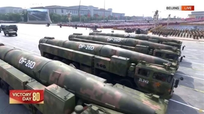 Vũ khí siêu thanh xuất hiện trong diễu binh Trung Quốc 3/9