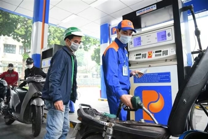 Giá xăng dầu đồng loạt tăng từ 15 giờ ngày 17/9
