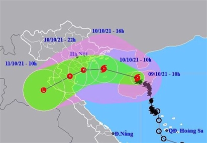 Siêu bão Surigae giật trên cấp 17 trên biển Đông, các địa phương hết sức cảnh giác
