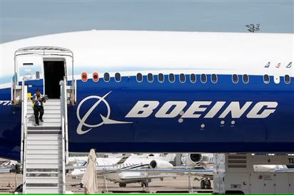 Ba Lan tịch thu lốp máy bay dân dụng Boeing trên đường vận chuyển sang Nga