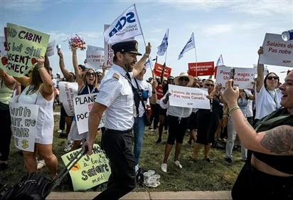 Canada tìm biện pháp chấm dứt đình công trong ngành hàng không