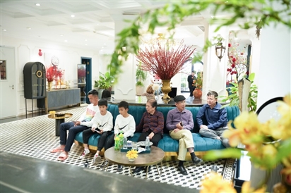 Jet Dentist khai xuân đại cát: Khách hàng ‘chốt kín lịch’ xông đất toàn hệ thống