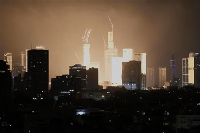 Iran xuyên thủng phòng không đa tầng của Israel bằng tên lửa 'không thể đánh chặn'?