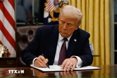 Tổng thống Trump ký sắc lệnh phát triển taxi bay và máy bay siêu thanh