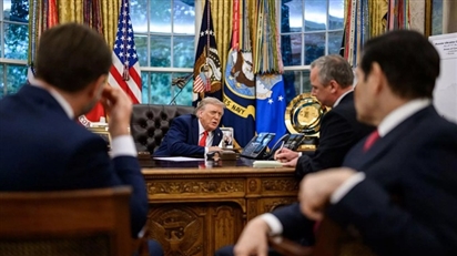 Ở Mỹ tiết lộ chi tiết bất thường trong cuộc trò chuyện giữa Tổng thống Putin và ông Trump