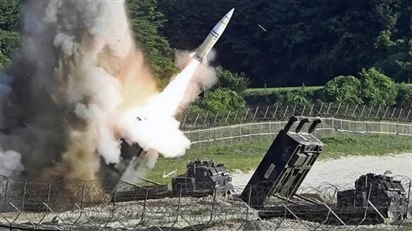 Ukraine ồ ạt nã ATACMS vào đất Nga, không quả nào trúng đích