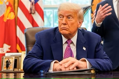 Ông Trump cân nhắc tấn công Iran nhưng chưa đưa ra quyết định cuối cùng