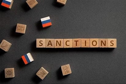 EU thông qua gói trừng phạt mới, hạ trần giá dầu Nga