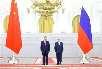 Tổng thống Putin đón ông Tập tại Điện Kremlin