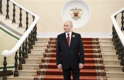 Tổng thống Nga Vladimir Putin ra đề nghị nóng về Iran