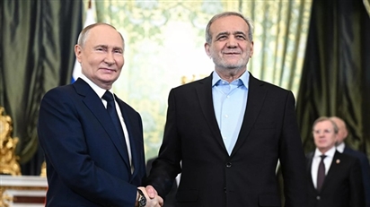 Tổng thống Nga Putin điện đàm với Tổng thống Iran Pezeshkian
