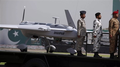 Pakistan thiếu đạn vì bán cho Ukraina