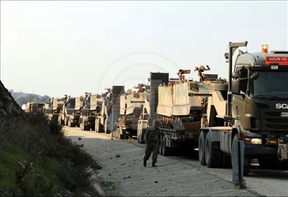 Thổ Nhĩ Kỳ triển khai hàng loạt khí tài quân sự hỗ trợ Syria