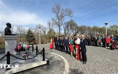 Lễ hội truyền thống và sắc màu Việt Nam tại Đại học Liên bang Viễn Đông ở Vladivostok