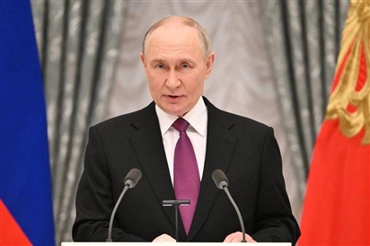 Ông Putin: Nga không thể chạy khắp thế giới để ăn xin bố thí, và nước này cũng không cần điều đó