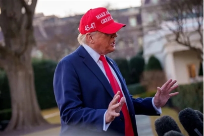 Ông Trump so sánh Tổng thống Zelensky với Tổng thống Putin