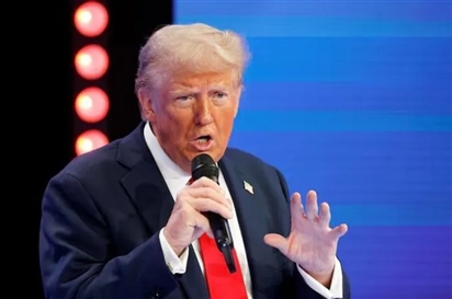 Ông Trump đổ lỗi cho Tổng thống Ukraine gây ra chiến tranh với Nga