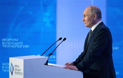 Tổng thống Putin tiết lộ tin vui về vắc-xin ngừa ung thư của Nga