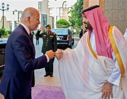 Ông Biden chỉ trích Saudi Arabia ngay sau khi cụng tay với thái tử