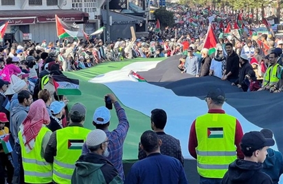 Hàng chục nghìn người Maroc biểu tình ở thủ đô Casablanca để ủng hộ Palestine