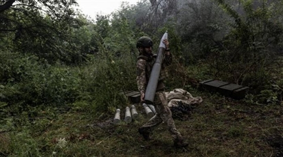Ukraine cảnh báo ''thiếu hụt vũ khí nghiêm trọng''