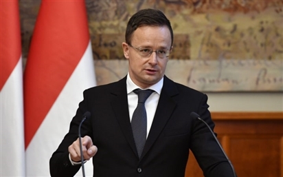 Hungary bác bỏ lệnh cấm vận với dầu khí Nga do quan ngại về an ninh năng lượng