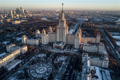 Các tòa tháp danh tiếng đã cũ kỹ giữa thủ đô Moscow hiện đại