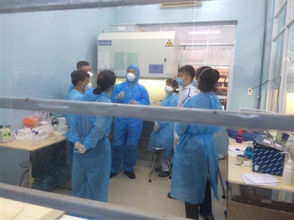 Phú Yên: 4 bệnh nhân Covid-19 nặng, nguy kịch đang thở máy