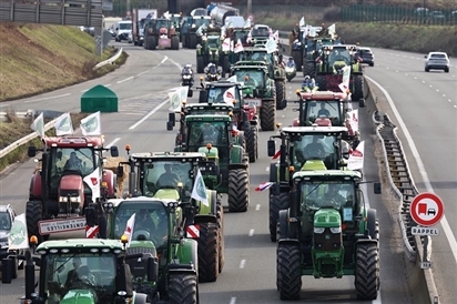 Các cuộc biểu tình của nông dân châu Âu chưa hạ nhiệt