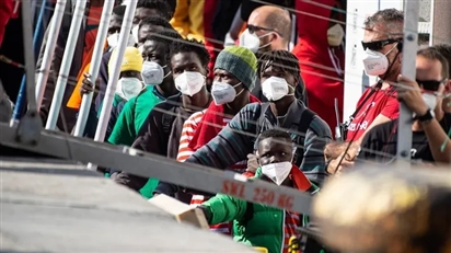 Người tị nạn nhập cư: ''Cơn đau đầu'' của châu Âu