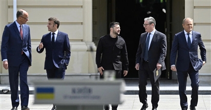Châu Âu thăm dò lập trường Mỹ trước điện đàm Trump - Putin