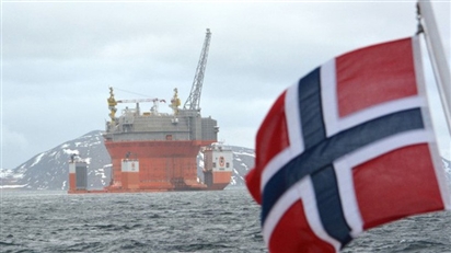 Châu Âu thông qua lệnh trừng phạt dầu khí đối với... Na Uy?