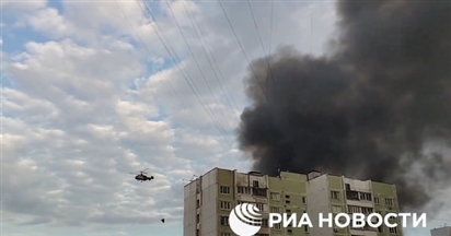 Cháy lớn ở Mátxcơva, trực thăng thả 200 tấn nước dập lửa