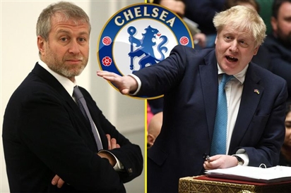 Abramovich bị trừng phạt, vụ bán Chelsea tạm dừng vô thời hạn