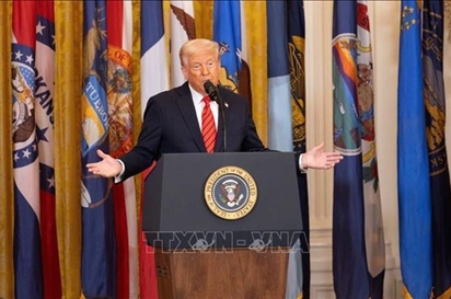 Tổng thống Trump tuyên bố sắp họp báo về vụ phi công B2 Mỹ ném bom xuống Iran