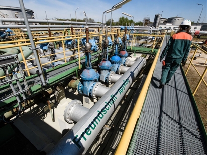 Châu Âu thay Nga trả tiền, Ukraine mở lại ống dẫn dầu ''Tình bạn''