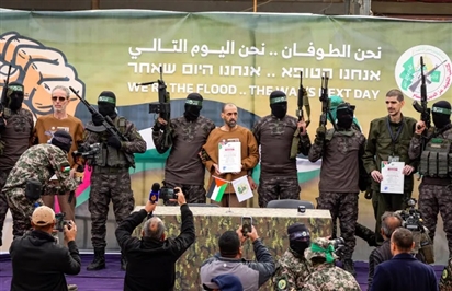 Hamas dừng thả con tin sau những phát biểu sóng gió của Tổng thống Mỹ Trump