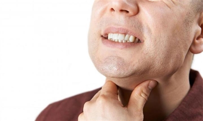 Cách giúp giảm đau họng khi mắc COVID-19
