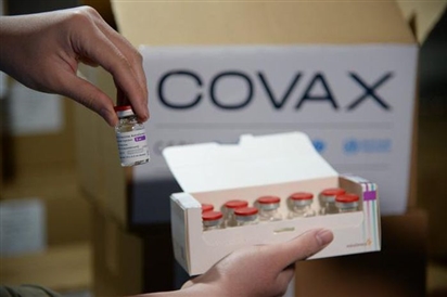 Sáng nay, thêm gần 495 nghìn liều vaccine COVID-19 AstraZeneca về Việt Nam