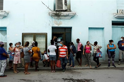 Cuba bán đồng USD và một số ngoại tệ để hỗ trợ đồng peso