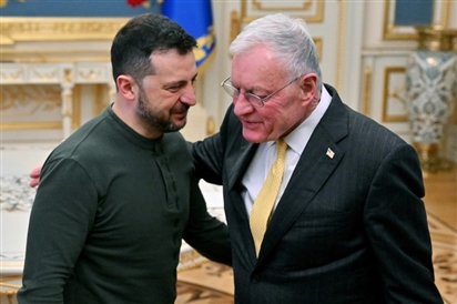 Mỹ, Đức, Pháp và Anh 'hộ tống' đoàn Ukraine đàm phán với Nga