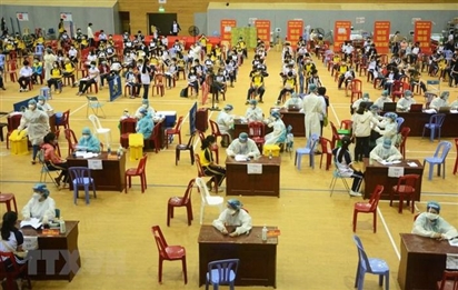 Đà Nẵng triển khai tiêm vaccine COVID-19 cho 34.000 học sinh lớp 8, 9