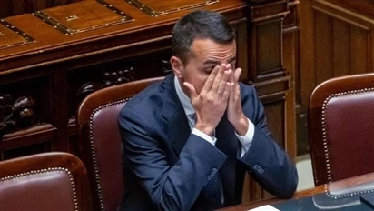 Đảng lớn nhất Quốc hội lục đục vì Ukraine, Ngoại trưởng Italy: ''Tôi không thể làm gì khác''
