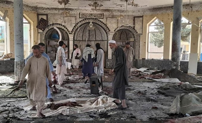 Đánh bom nhà thờ Hồi giáo ở Afghanistan, 100 người chết và bị thương