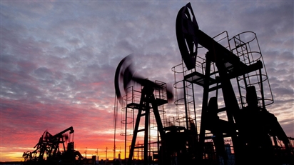Giá dầu tăng mạnh sau động thái của Nga, Ả Rập Saudi