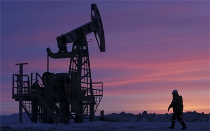 Giá dầu Urals của Nga thấp hơn ngưỡng trần